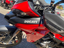 Carica l'immagine nel visualizzatore di Gallery, DUCATI MULTISTRADA V2 S - 2024 - KM 2135
