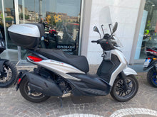 Carica l'immagine nel visualizzatore di Gallery, PIAGGIO BEVERLY 400 S - 2025 - KM 22932
