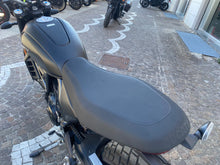 Carica l'immagine nel visualizzatore di Gallery, DUCATI SCRAMBLER 800 ICON DARK - 2026 - KM 2677