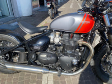 Carica l'immagine nel visualizzatore di Gallery, TRIUMPH BONNEVILLE BOBBER 1200 - 2025 - KM 2133