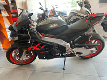 Carica l&#39;immagine nel visualizzatore di Gallery, APRILIA RSV4 - 2024 - KM 5207