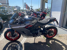 Carica l'immagine nel visualizzatore di Gallery, DUCATI SUPERSPORT 939 S - 2019 - KM 23269