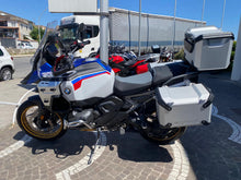 Carica l'immagine nel visualizzatore di Gallery, BMW R 1300 GS ADVENTURE TROPHY - 2025 - KM 4490