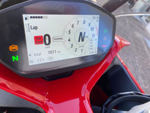 Carica l'immagine nel visualizzatore di Gallery, DUCATI SUPERSPORT 950 - 2022 - KM 7071