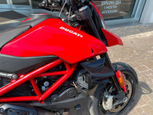 Carica l'immagine nel visualizzatore di Gallery, DUCATI HYPERMOTARD 950 - 2023 - KM 27311