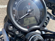 Carica l'immagine nel visualizzatore di Gallery, TRIUMPH SPEED TWIN 900 - 2023 - KM 8117