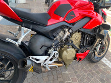 Carica l'immagine nel visualizzatore di Gallery, DUCATI STREETFIGHTER V4 - 2021 - KM 40661