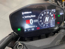 Carica l'immagine nel visualizzatore di Gallery, DUCATI MONSTER 937 + - 2022 - KM 18121