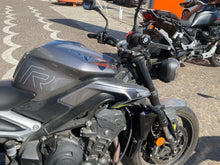 Carica l'immagine nel visualizzatore di Gallery, TRIUMPH STREET TRIPLE 765 R - 2023 -  KM 5470
