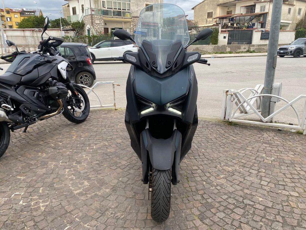 YAMAHA X MAX 300 TECH MAX - 2023 - KM 13290