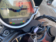 Carica l'immagine nel visualizzatore di Gallery, MOTO GUZZI V7 STONE - 2022 - KM 9127