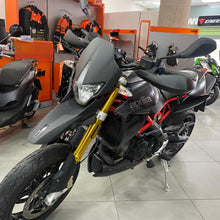 Carica l&#39;immagine nel visualizzatore di Gallery, APRILIA DORSODURO 900 - 2020 - KM 4875