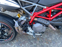 Carica l&#39;immagine nel visualizzatore di Gallery, DUCATI HYPERMOTARD 950 - 2022 - KM 9822