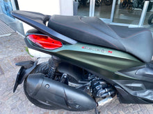 Carica l'immagine nel visualizzatore di Gallery, PIAGGIO BEVERLY 300 S - 2022 - KM 12256