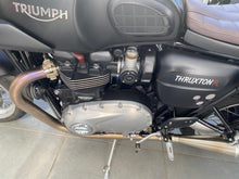 Carica l'immagine nel visualizzatore di Gallery, TRIUMPH THRUXTON 1200 R - 2017 - KM 23327