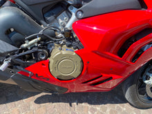 Carica l'immagine nel visualizzatore di Gallery, DUCATI PANIGALE V4 - 2024 - KM 2383
