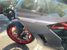Carica l'immagine nel visualizzatore di Gallery, DUCATI SUPERSPORT 939 S - 2019 - KM 23269