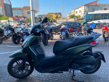 Carica l'immagine nel visualizzatore di Gallery, PIAGGIO BEVERLY 300 S - 2022 - KM 12256