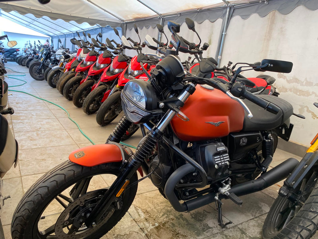 MOTO GUZZI V7 STONE - 2021 - KM 18083