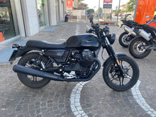 Carica l'immagine nel visualizzatore di Gallery, MOTO GUZZI V7 III STONE - 2020 - KM 24301