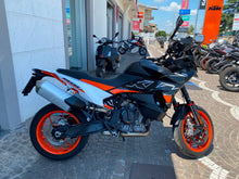 Carica l'immagine nel visualizzatore di Gallery, KTM 890 SMT - 2025 - KM 3913