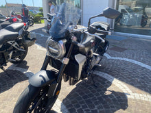 Carica l&#39;immagine nel visualizzatore di Gallery, HONDA CB 1000 R - 2018 - KM 25658