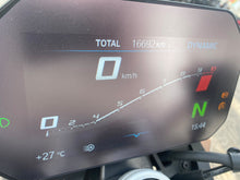 Carica l'immagine nel visualizzatore di Gallery, BMW F 900 R - 2022 - KM 16692