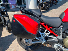 Carica l'immagine nel visualizzatore di Gallery, DUCATI MULTISTRADA V4 S - 2022 - KM 25758