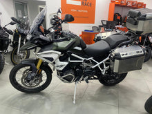 Carica l&#39;immagine nel visualizzatore di Gallery, TRIUMPH TIGER 1200 RALLY PRO - 2023 - KM 11346