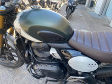 Carica l'immagine nel visualizzatore di Gallery, TRIUMPH SCRAMBLER 400 X - 2024 - KM 11698