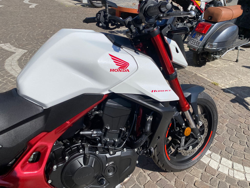 HONDA CB 750 HORNET - 2023 - KM 4740