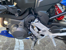 Carica l'immagine nel visualizzatore di Gallery, BMW F 900 R - 2025 - KM 9913