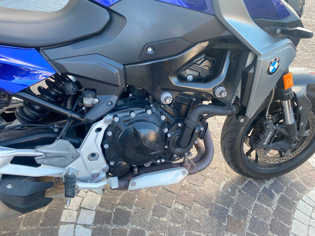 BMW F 900 R - 2020 - KM 31742