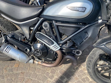 Carica l'immagine nel visualizzatore di Gallery, DUCATI SCRAMBLER 800 ICON DARK - 2021 - KM 23352