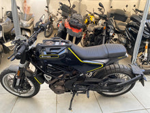 Carica l'immagine nel visualizzatore di Gallery, HUSQVARNA SVARTPILEN 401 - 2019 - KM 20779