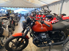 Carica l'immagine nel visualizzatore di Gallery, MOTO GUZZI V7 STONE - 2021 - KM 18083