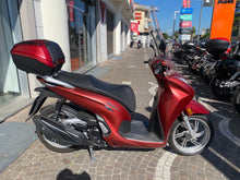 Carica l'immagine nel visualizzatore di Gallery, HONDA SH 350 - 2022 - KM 20456