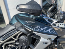 Carica l&#39;immagine nel visualizzatore di Gallery, TRIUMPH TIGER 800 XCA - 2018 - KM 12623
