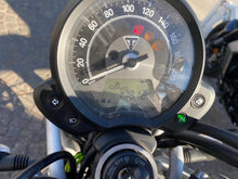 Carica l&#39;immagine nel visualizzatore di Gallery, TRIUMPH STREET SCRAMBLER 900 - 2019 - KM 17812