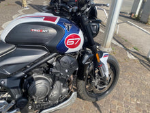 Carica l'immagine nel visualizzatore di Gallery, TRIUMPH TRIDENT 660 TRIBUTE - 2024 - KM 3464