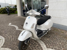 Carica l&#39;immagine nel visualizzatore di Gallery, VESPA GTS 250 ie - 2007 - KM 75518