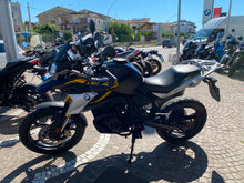 Carica l'immagine nel visualizzatore di Gallery, BMW G 310 GS EDITION 40 YEARS - 2022 - KM 24846