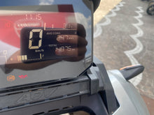 Carica l'immagine nel visualizzatore di Gallery, HONDA ADV 350 - 2022 - KM 14875