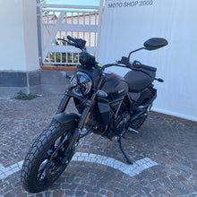 Carica l'immagine nel visualizzatore di Gallery, DUCATI SCRAMBLER 800 ICON DARK - 2026 - KM 2677