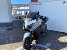 Carica l'immagine nel visualizzatore di Gallery, YAMAHA T MAX 560 TECH MAX - 2026 - KM 2643