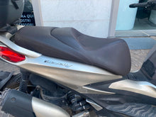 Carica l'immagine nel visualizzatore di Gallery, PIAGGIO BEVERLY 300 HPE - 2021 - KM 55617