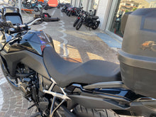 Carica l'immagine nel visualizzatore di Gallery, SUZUKI V STROM 800 SE  - 2023 - KM 17868