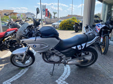 Carica l'immagine nel visualizzatore di Gallery, BMW F 650 CS SCARVER - 2002 - KM 24301
