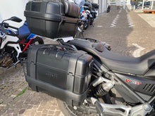 Carica l&#39;immagine nel visualizzatore di Gallery, MOTO GUZZI V 85 TT - 2022 - KM 12197