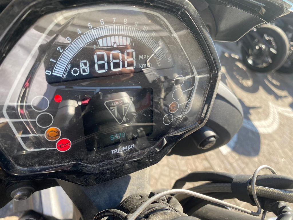 TRIUMPH STREET TRIPLE 765 R - 2023 -  KM 5470